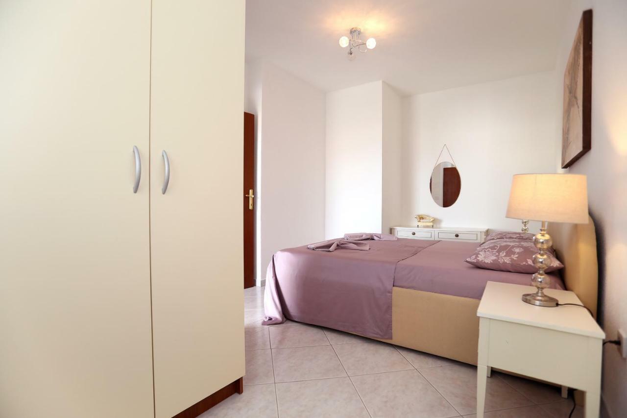 Apartment Katarina Trogir Bagian luar foto