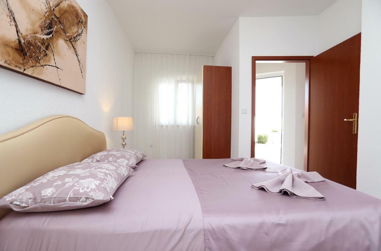 Apartment Katarina Trogir Bagian luar foto